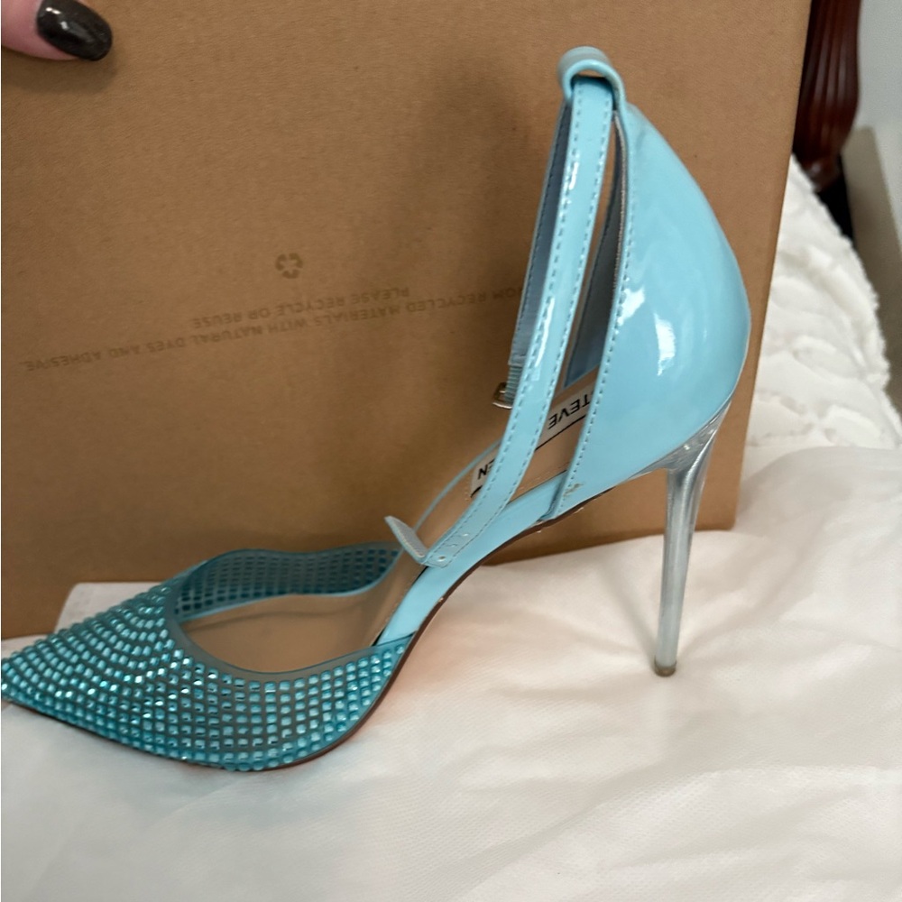 Alisha pump from Steve Madden size 8